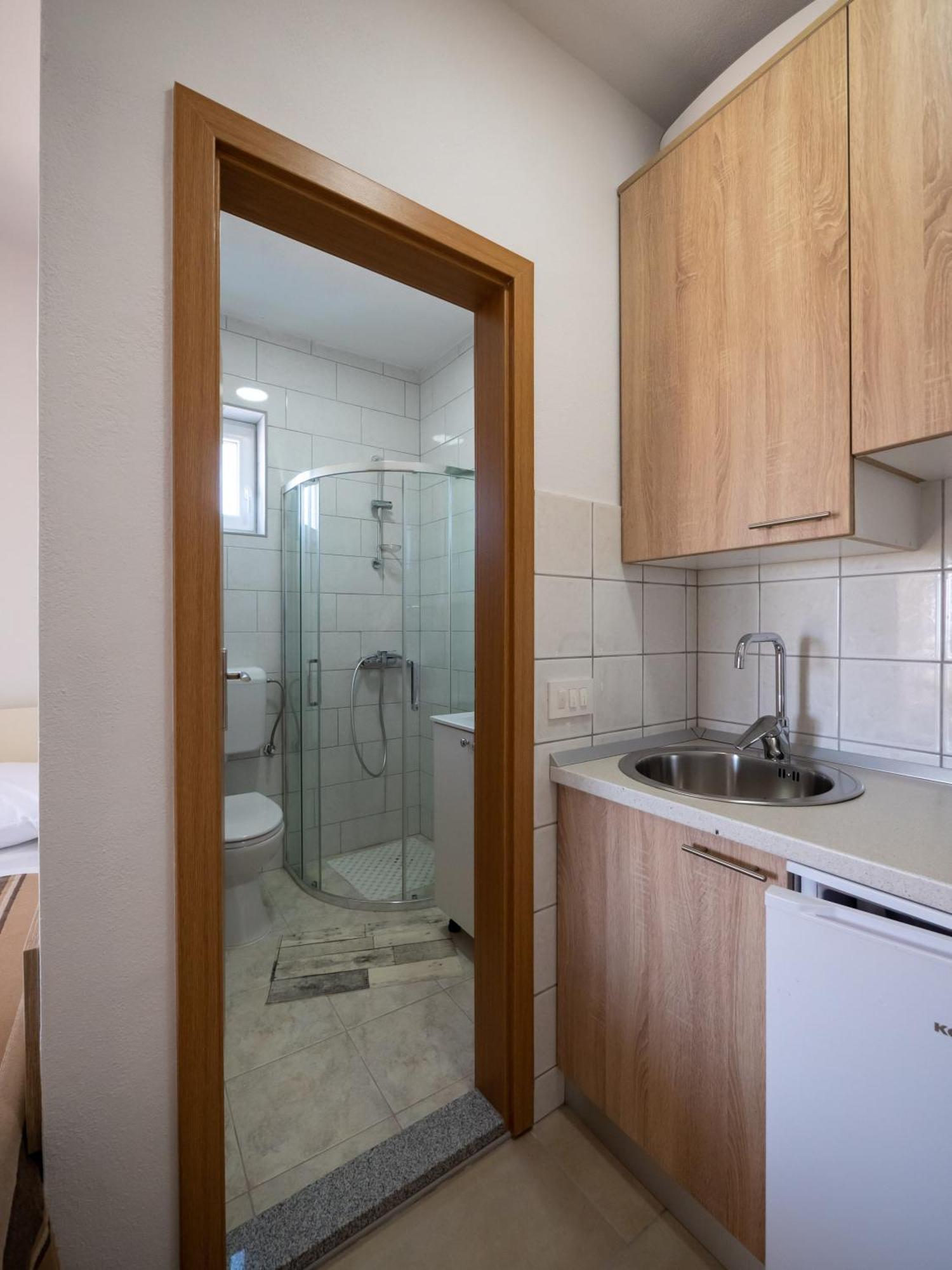 Apartments Tri Mora Ražanac Habitación foto